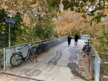 Der Hertersteg verbindet die Herterbrücke mit dem Sihlhölzli und Wiedikon